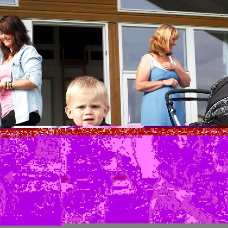 6 Person In Skaerbaek-by Traum