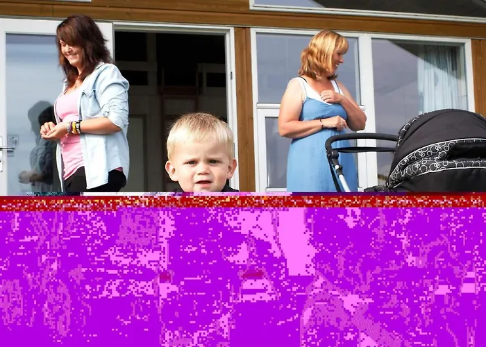 6 Person In Skaerbaek-by Traum